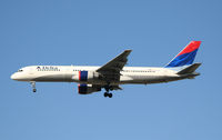 N752AT @ KATL - On final for Runway 26R - by Michael Martin