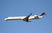 N817SK @ KATL - On final for Runway 26R - by Michael Martin