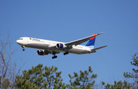 N830MH @ KATL - On final for Runway 26R - by Michael Martin