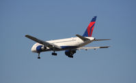 N6707A @ KATL - Short Final for 26R - by Michael Martin