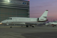 CS-DLF @ VIE - Netjets Falcon 2000 - by Yakfreak - VAP