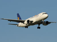 EI-DSH @ LIRF - Clear to land RWY 16L. - by Jorge Molina