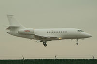N85M @ FRG - Falcon 2000 arrives at Republic - by Stephen Amiaga