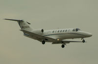 N528CE @ FRG - Short Final for 19 - by Stephen Amiaga