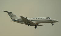 N528CE @ FRG - Short Final for 19 - by Stephen Amiaga