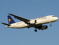 EI-DSF @ LIRF - On short final to RWY 16L. - by Jorge Molina