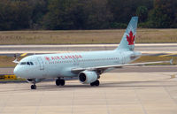 C-FLSU @ TPA - Taxiing to the gate