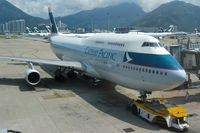B-HOO @ VHHH - Cathay Pacific - by Michel Teiten ( www.mablehome.com )