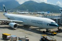 B-HLN @ VHHH - Cathay Pacific - by Michel Teiten ( www.mablehome.com )