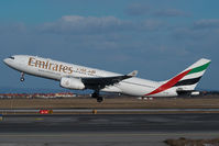 A6-EAB @ VIE - Emirates Airbus 330-200 - by Yakfreak - VAP