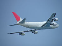 JA8903 @ ROAH - Boeing 747-446D/JAL/Naha - by Ian Woodcock