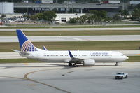 N73251 @ KFLL - Boeing 737-800