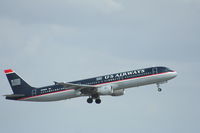 N176UW @ KFLL - Airbus A321 - by Mark Pasqualino