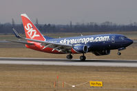 OM-NGL @ VIE - 2007 Boeing 737-76N - by Juergen Postl