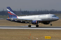 VP-BWK @ VIE - 2004 Airbus A319-111 - by Juergen Postl