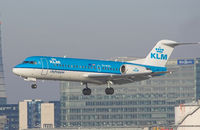 PH-WXD @ LOWW - KLM Fokker for finale rwy 16 - by Delta Kilo