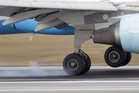 OE-LBP @ VIE - Airbus Industries A320-214 - by Juergen Postl
