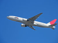 JA007D @ RJCC - Boeing 777-289/JAL/Chitose