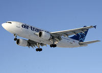 C-GFAT @ CYUL - On final for Rwy 24R
