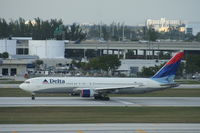 N134DL @ KFLL - Boeing 767-300