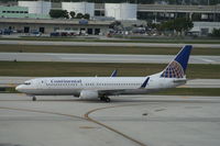 N26208 @ KFLL - Boeing 737-800