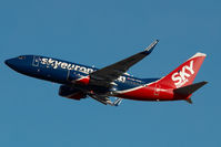 OM-NGD @ VIE - Sky Europe Boeing 737-700 - by Yakfreak - VAP