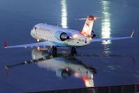 OE-LCI @ VIE - CRJ200LR - night shot - by Juergen Postl