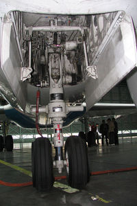 OE-LFL @ VIE - special/hangar photos: Fokker 70 - by Juergen Postl