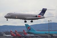 OY-KHU @ LOWW - SAS  MD87  on final for RWY 16 - by Delta Kilo