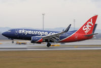 OM-NGJ @ VIE - Boeing 737-76N