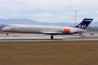 OY-KHU @ VIE - MD87