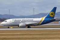 UR-GAT @ VIE - Boeing 737-528
