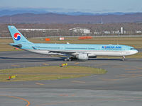 HL7701 @ RJCC - A330-323X/Korean Air/Chitose