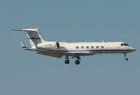 N32BD @ MIA - Gulfstream operated for Black & Decker - by Terry Fletcher