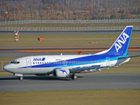 JA357K @ RJCC - Boeing 737-5L9/ANA/Chitose