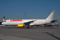 OE-LEV @ VIE - Fly Niki Airbus 320 - by Yakfreak - VAP