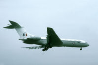 XV101 @ EDUW - Howling landing of the Conway powered VC-10. This aircraft was later fitted with a refueling probe and afterwards with multi point refueling stations.