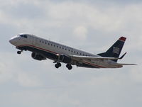 N113HQ @ DAB - US Airways EMB-175