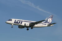 SP-LDD @ EBBR - arrival of flight LO239 to rwy 25L - by Daniel Vanderauwera