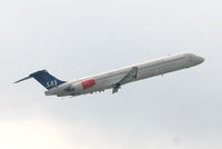 LN-ROR @ EBBR - Taking of at Brussels Airport