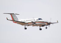 N827HB @ KAPA - Hill Brothers Leasing Co Inc on approach to 35R. - by Bluedharma