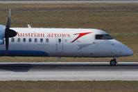 OE-LGI @ VIE - Dash8-400 - by Juergen Postl