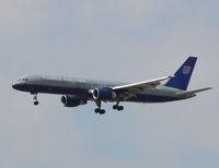 N564UA @ DFW - United Airlines landing 18R at DFW