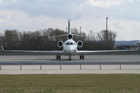 N607X @ VIE - Wells Fargo Bank Dassault Falcon 7X - by Thomas Ramgraber-VAP