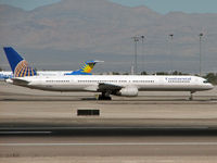 N74856 @ KLAS - Continental Airlines / 2004 Boeing 757-324 - by Brad Campbell