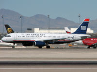 N674AW @ KLAS - US Airways / 2005 Airbus A320-232 - by Brad Campbell