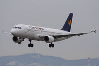EI-DSD @ VIE - Airbus A320-216