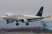 EI-DSD @ VIE - Airbus A320-216