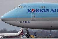 HL7403 @ VIE - Boeing 747-4B5F (SCD)