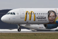 OE-LBC @ VIE - Airbus A321-111 - by Juergen Postl